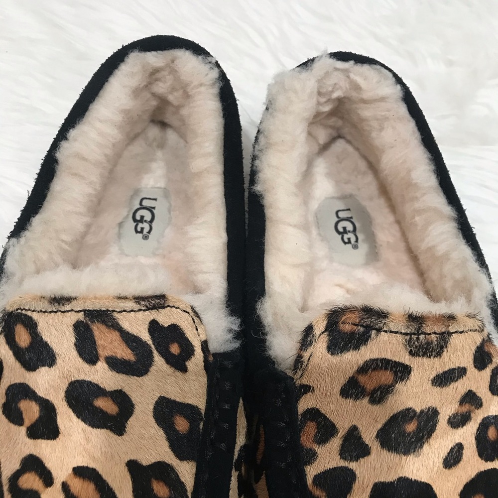 UGG Women’s Ansley Calf Hair Leopard Slippers Size 6 - Picture 10 of 12